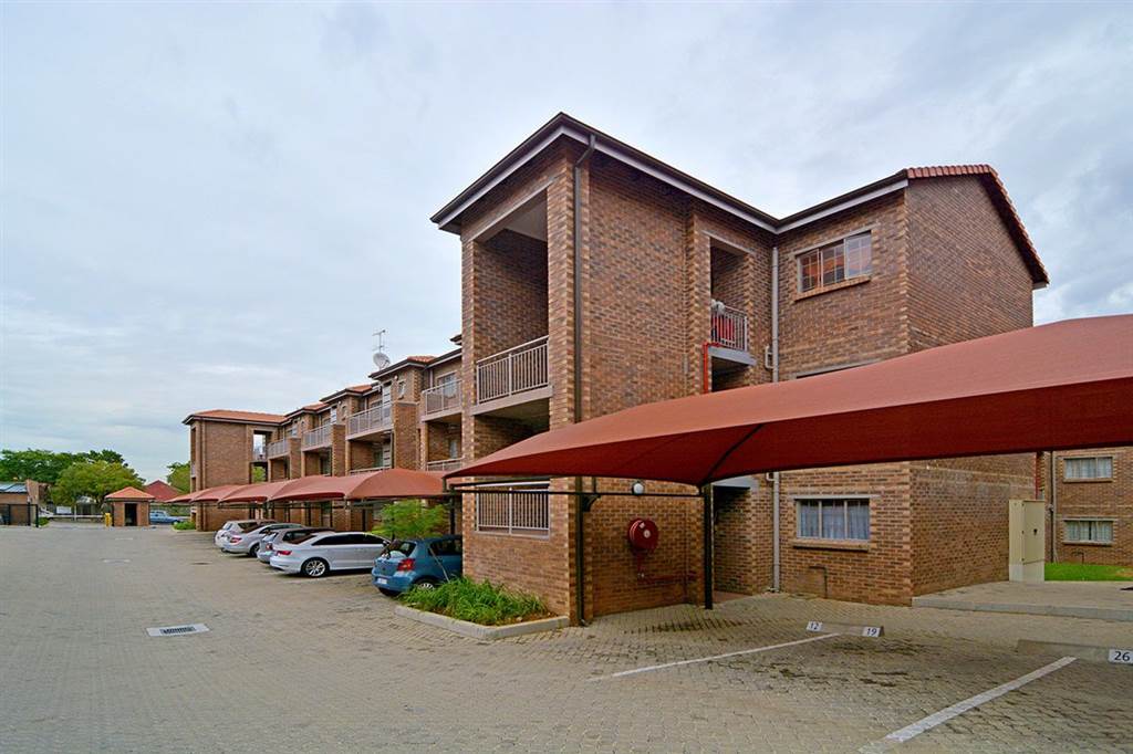 2 Bed Apartment in Edenvale photo number 28