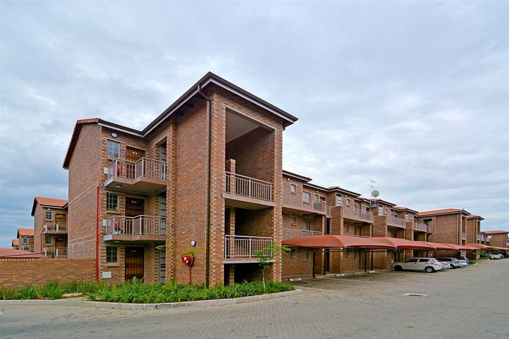 2 Bed Apartment in Edenvale photo number 29