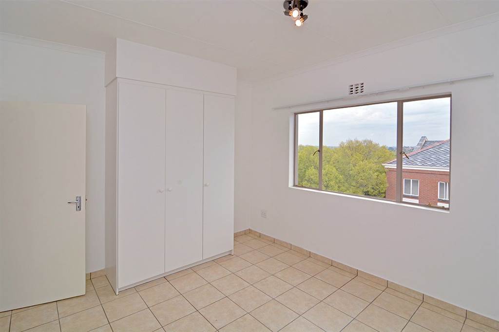 2 Bed Apartment in Edenvale photo number 14