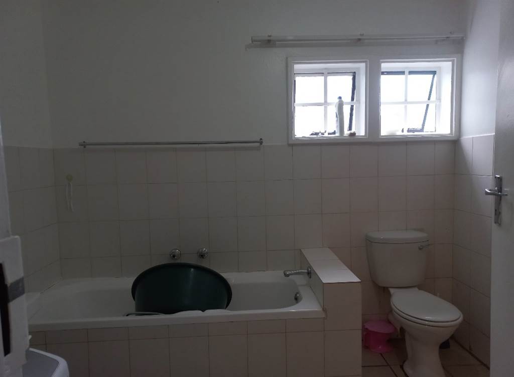 2 Bed Townhouse in Universitas photo number 16