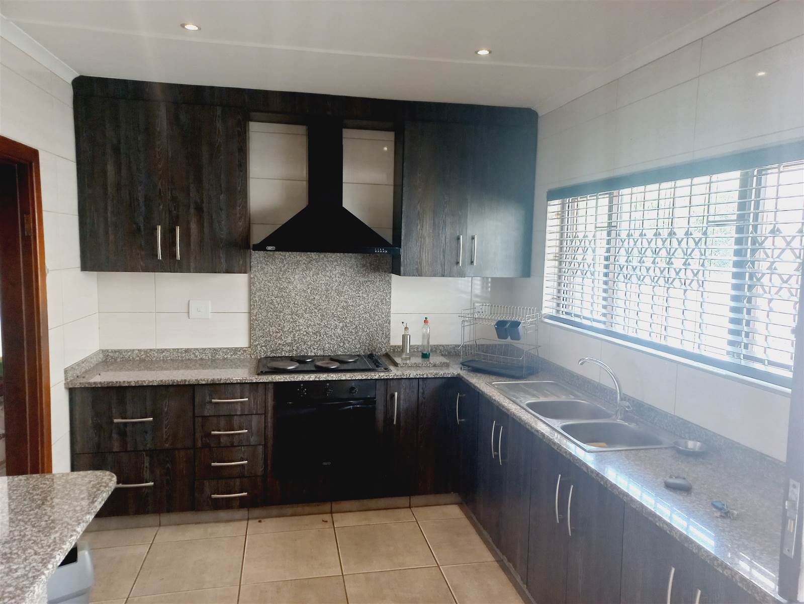 2 Bed House in Port Shepstone photo number 5