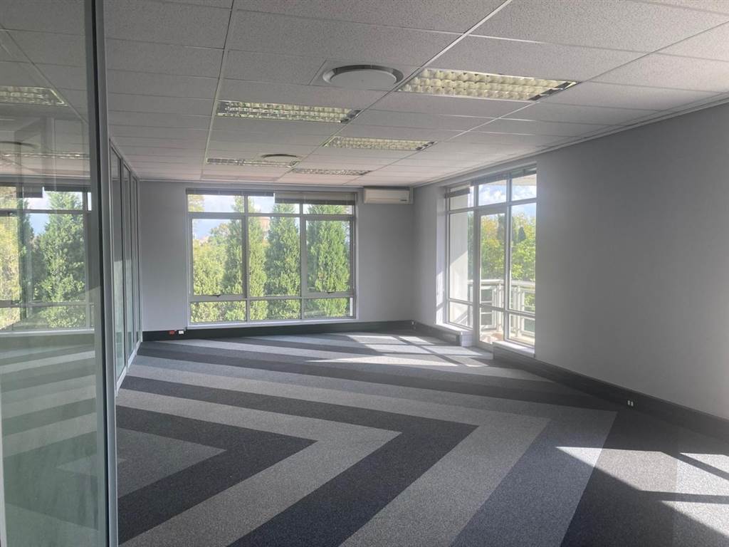 409  m² Commercial space in Illovo photo number 11