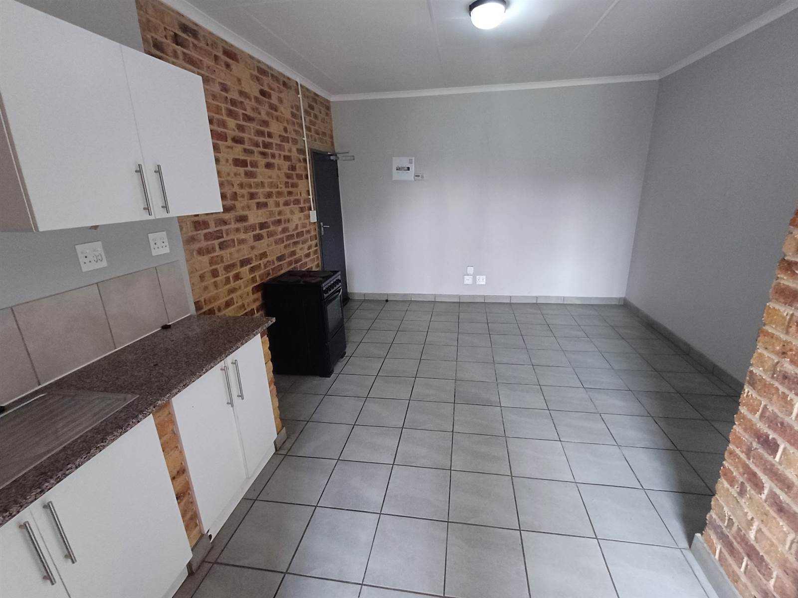 3 Bed Apartment in Boksburg Central photo number 2