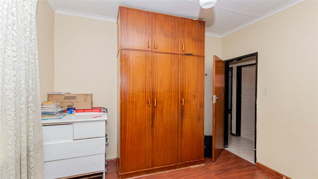 4 Bed House in Lenasia South photo number 22