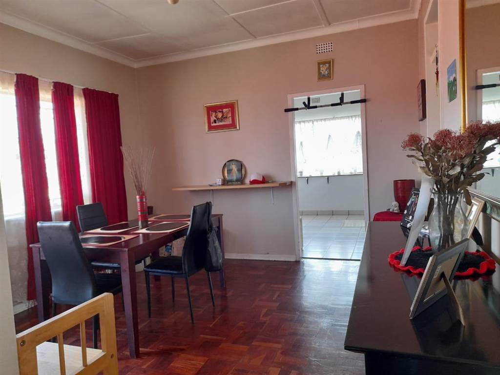 270  m² Commercial space in Rosettenville photo number 10