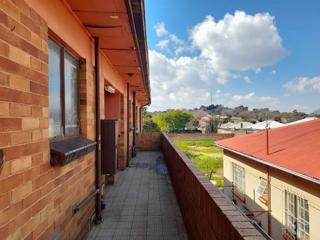 270  m² Commercial space in Rosettenville photo number 8