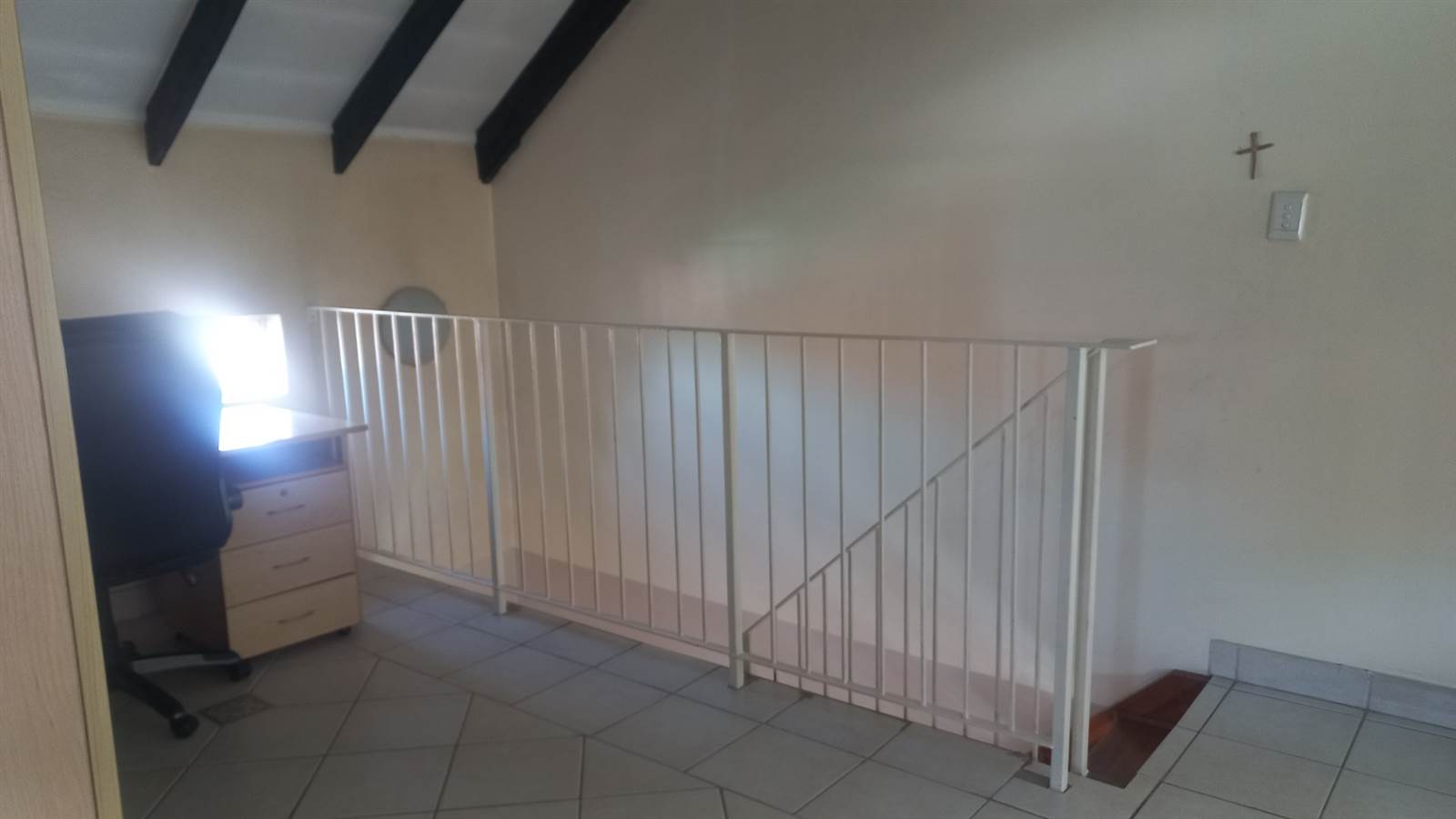 3 Bed Apartment in Garsfontein photo number 12