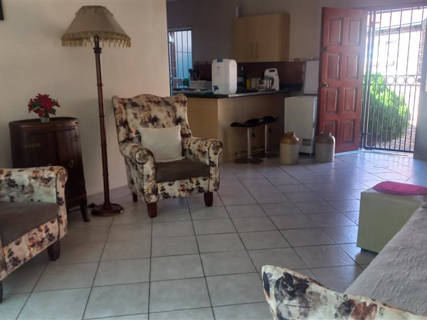 3 Bed Apartment in Garsfontein