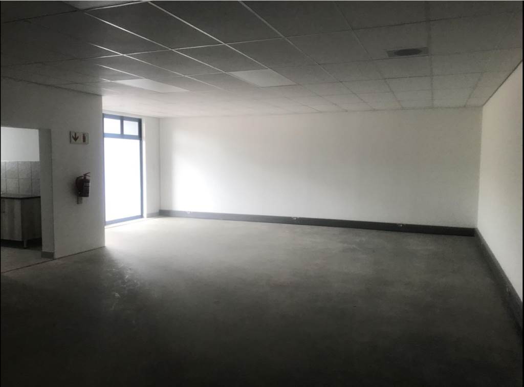 669  m² Industrial space in Clayville photo number 6