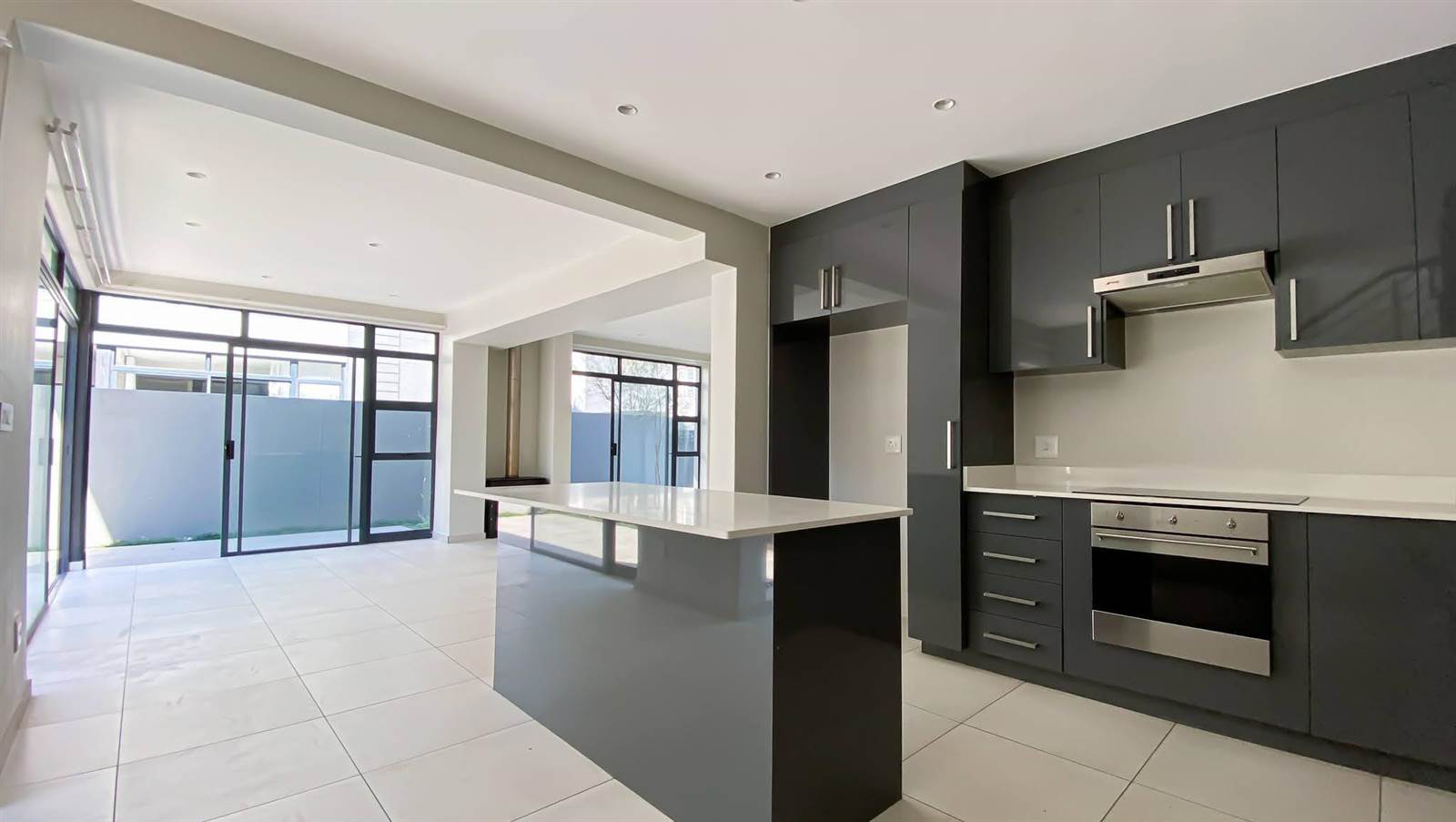 4 Bed Cluster in Bryanston photo number 7