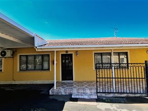 4 Bed Townhouse in Kharwastan