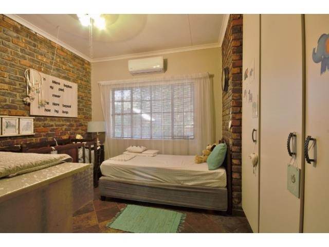 3 Bed House in Hectorspruit photo number 7