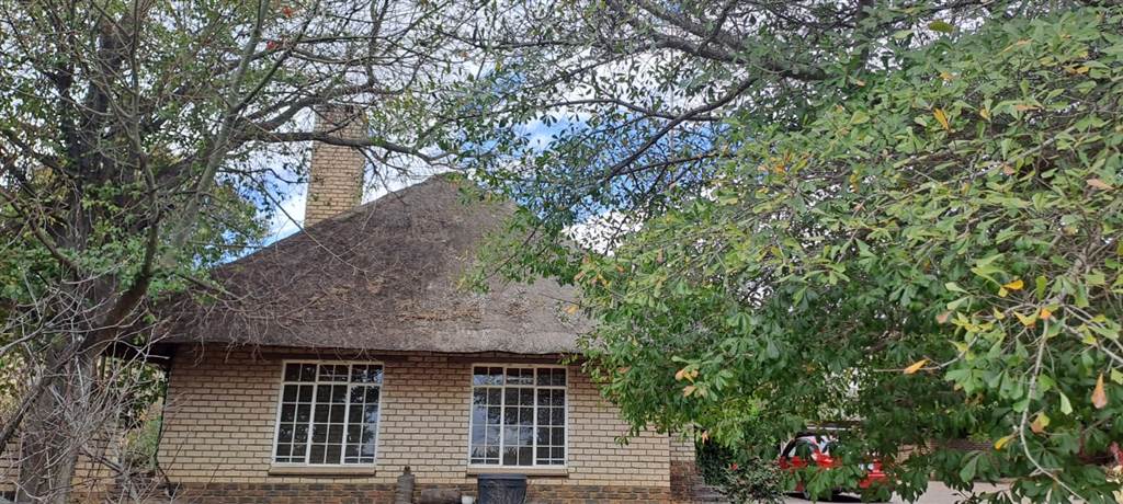 3 Bed House in Kyalami photo number 8