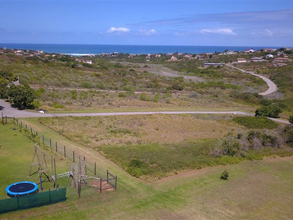 953 m² Land available in Forest Downs