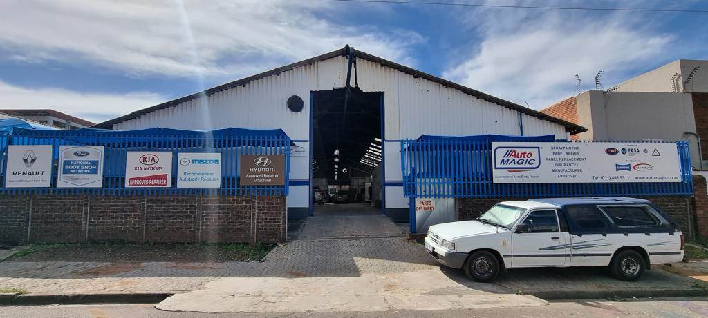 1620  m² Industrial space in Selby photo number 1