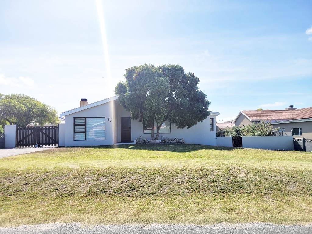 1 Bed House in Struisbaai photo number 13