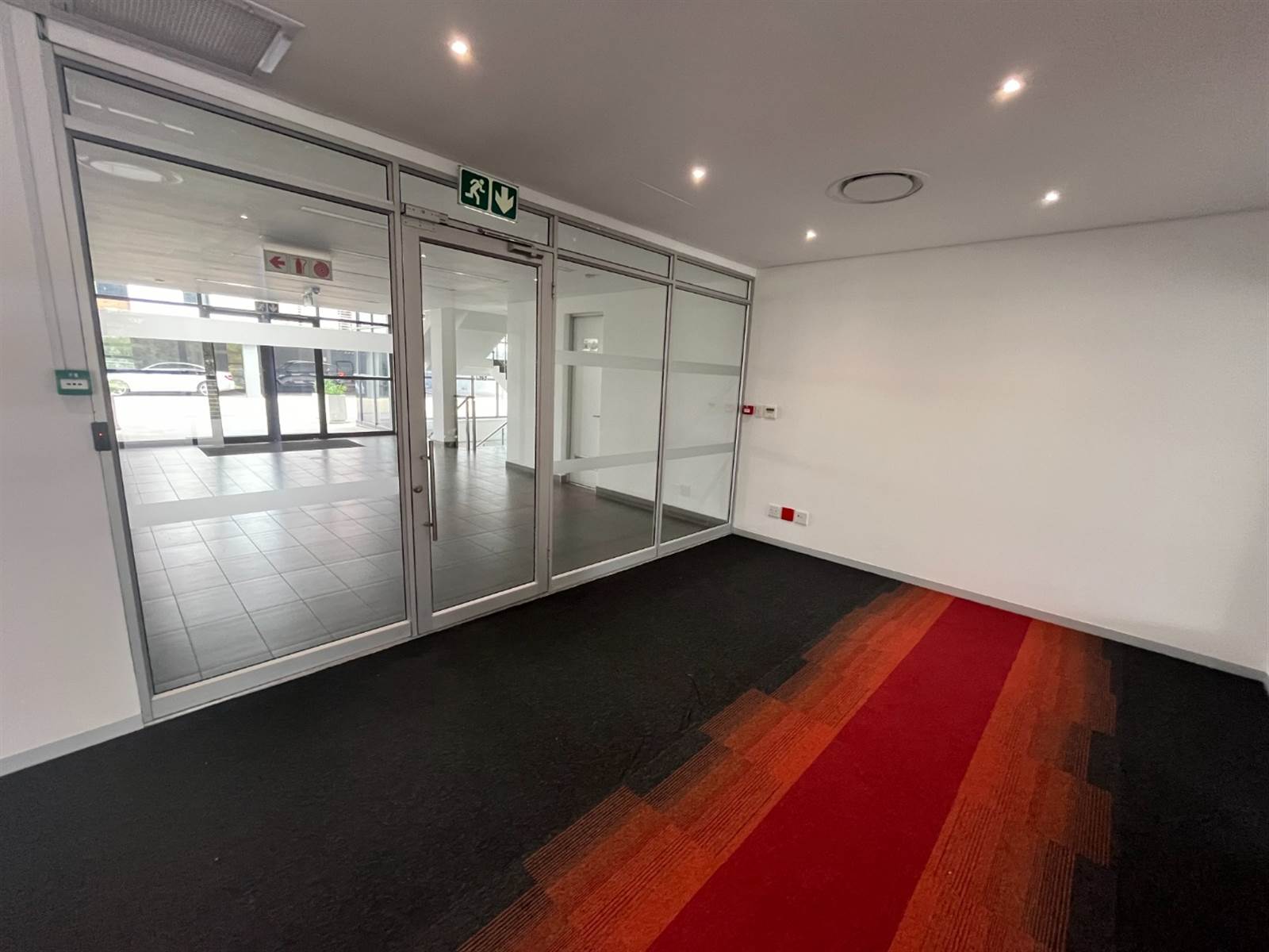 453  m² Commercial space in Bryanston photo number 3