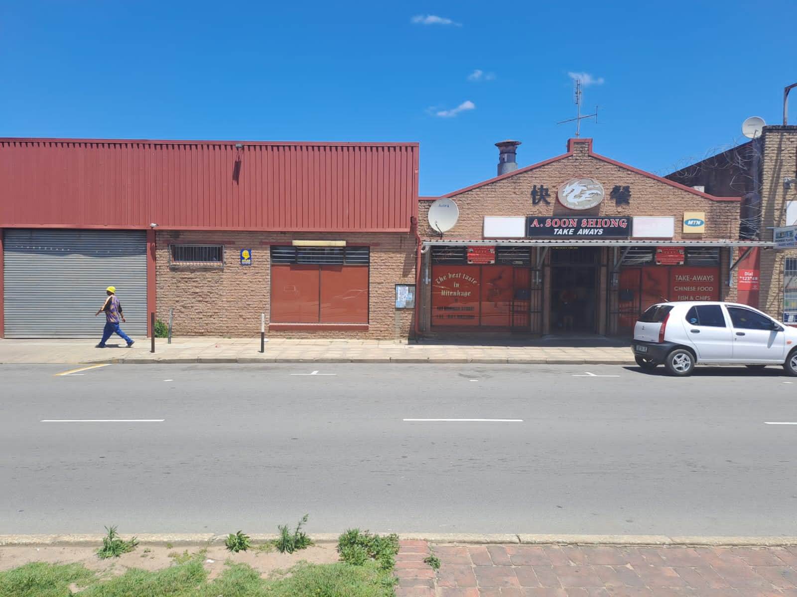 1  m² Commercial space in Uitenhage Central photo number 1