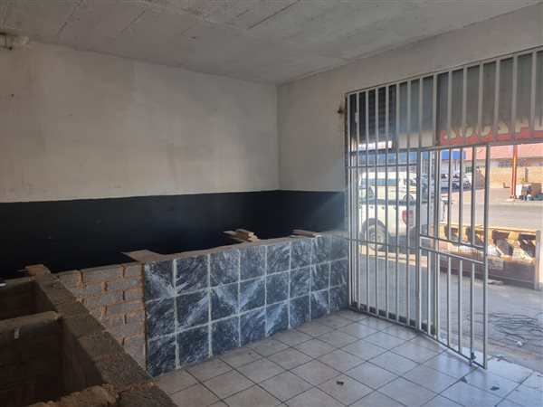 80  m² Commercial space in Benoni Central