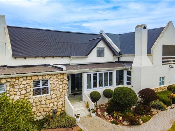 3 Bedroom House 3 Bedroom House