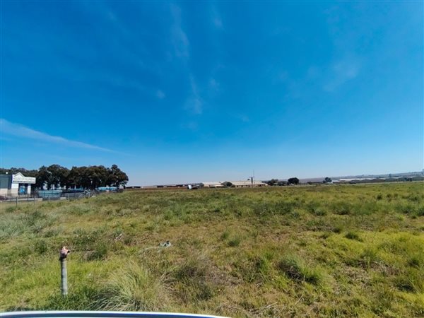 1500 m² Land available in Secunda