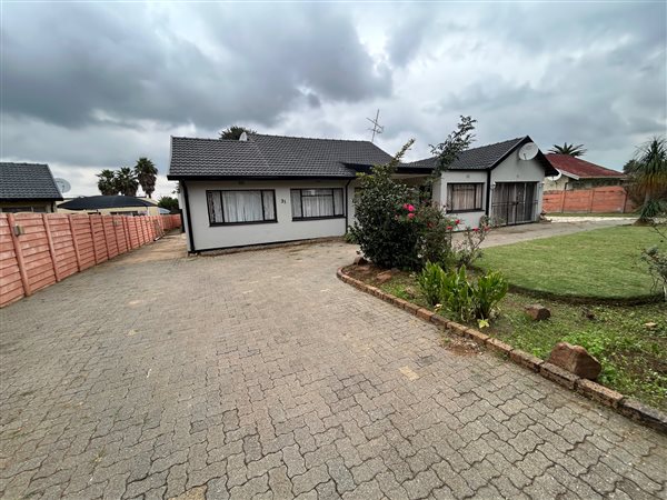 3 Bedroom House 3 Bedroom House