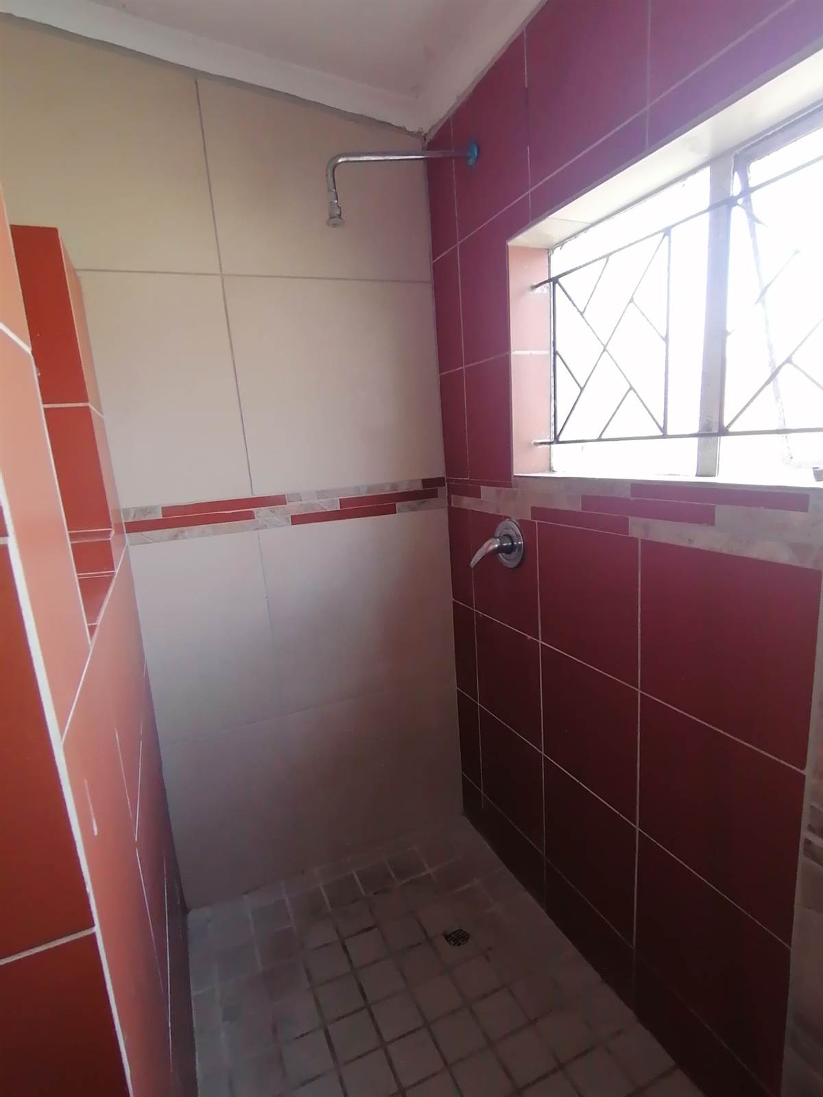 1 Bed Apartment in Parow Valley photo number 5
