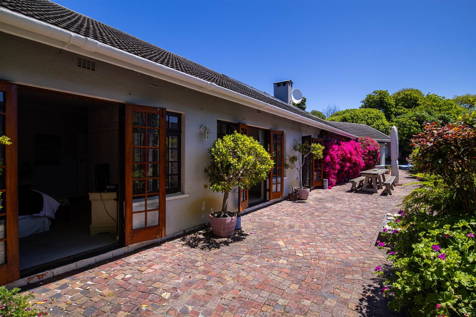 3 Bed House in Constantia photo number 1