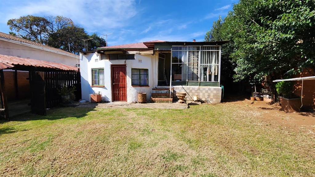 2 Bed House in Bezuidenhout Valley photo number 16