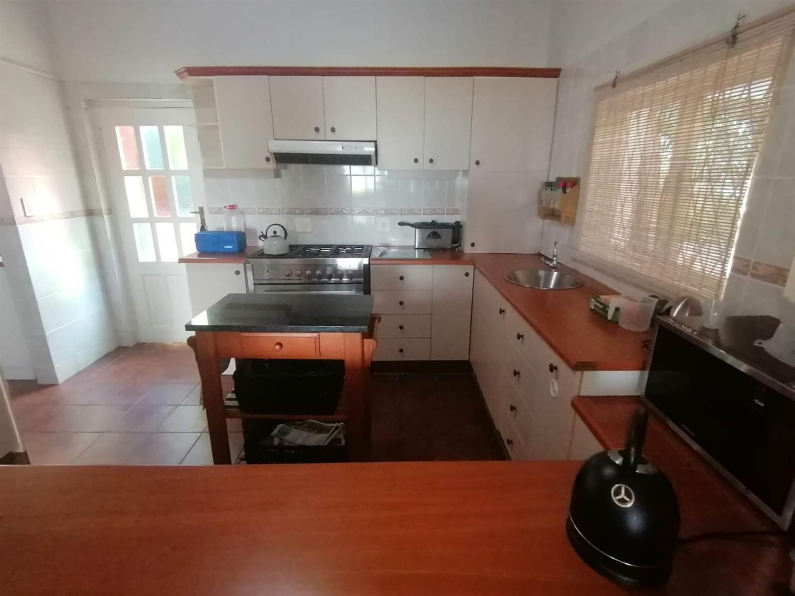 4 Bed House in Uvongo photo number 10