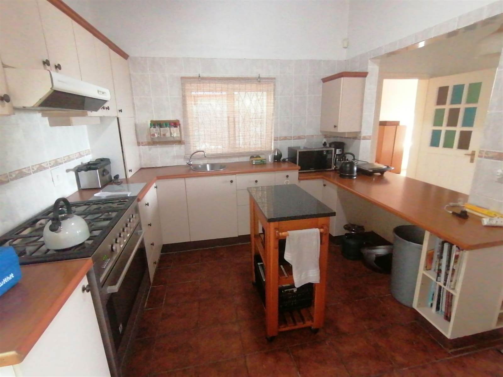 4 Bed House in Uvongo photo number 12