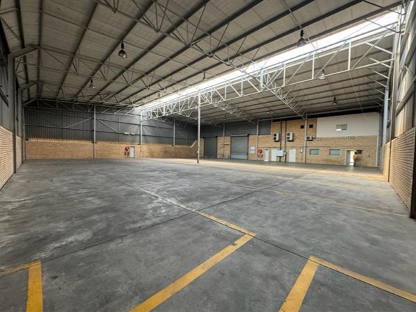 1 235  m² Commercial space