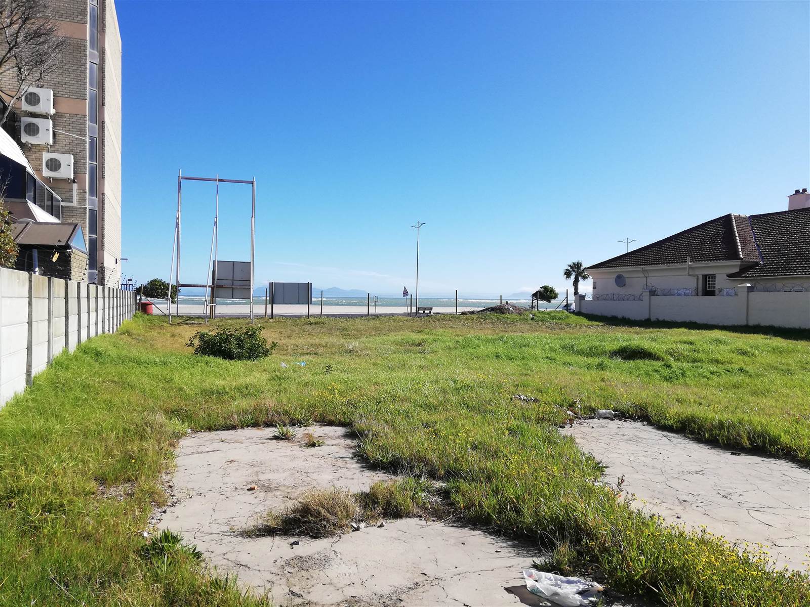 1070 m² Land available in Strand South photo number 2