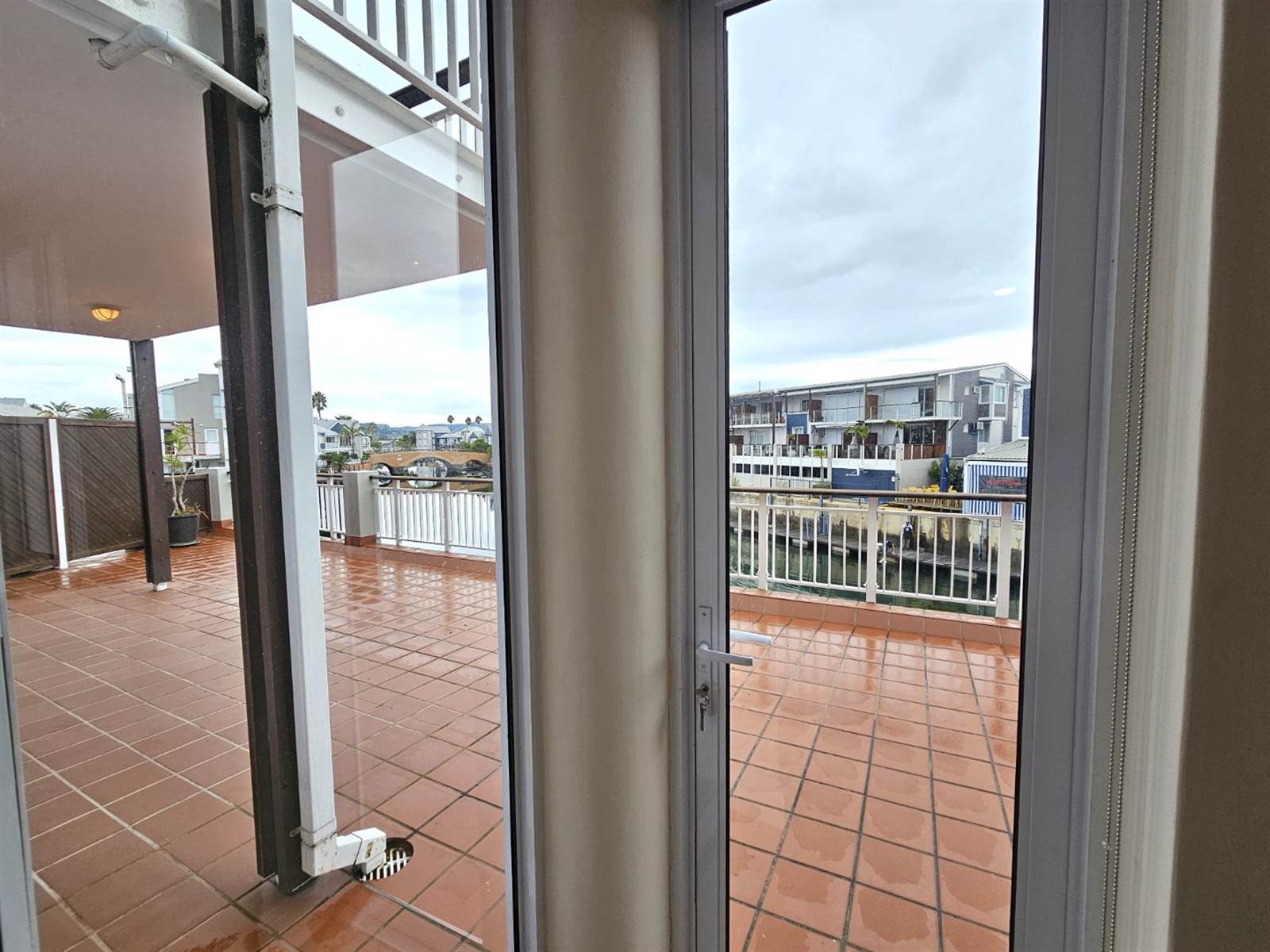 2 Bed Apartment in Knysna Quays photo number 15