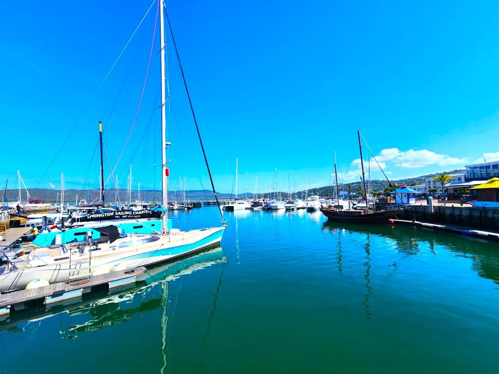 2 Bed Apartment in Knysna Quays photo number 2