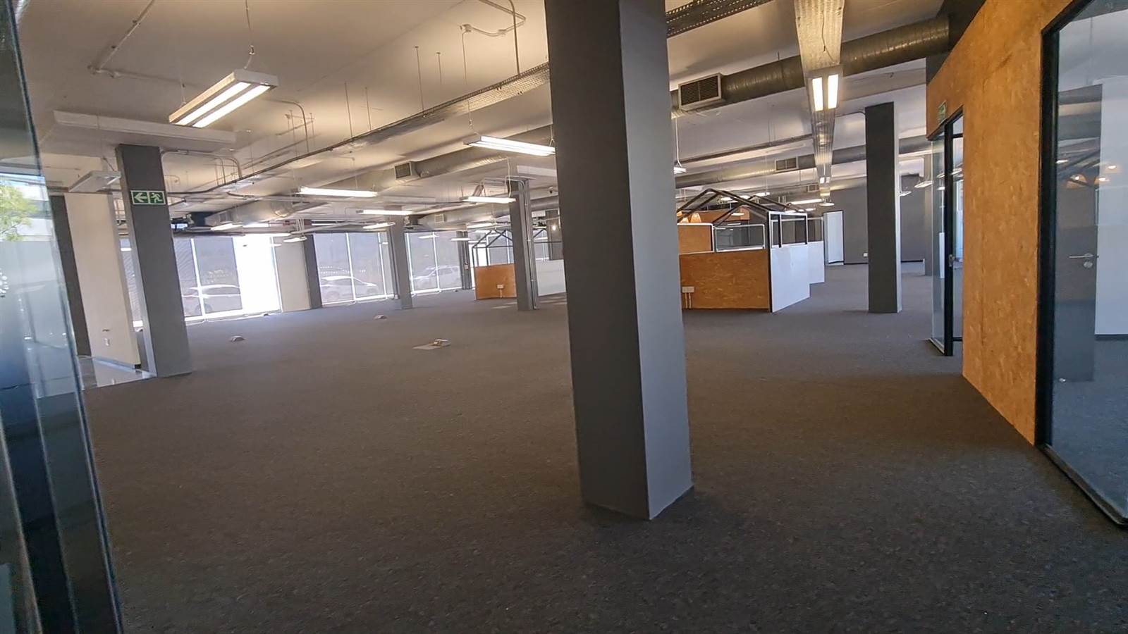 975  m² Commercial space in Paarden Eiland photo number 5