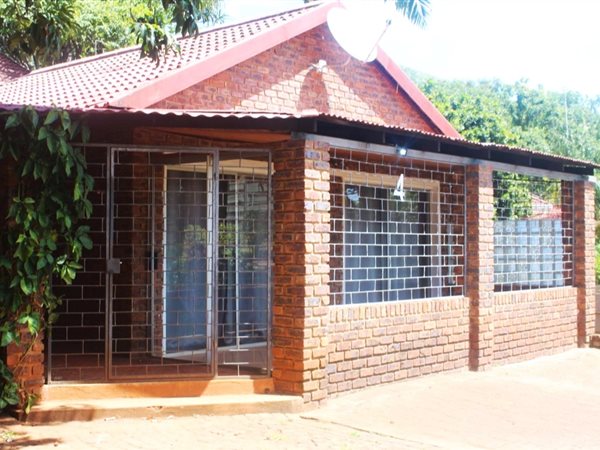 3 Bed Townhouse in Barberton