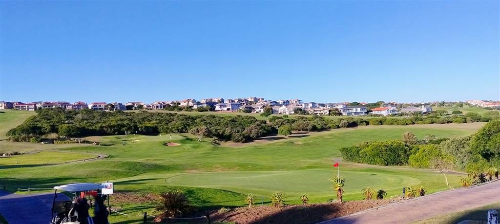 4 Bed House in Mossel Bay Golf Estate photo number 22