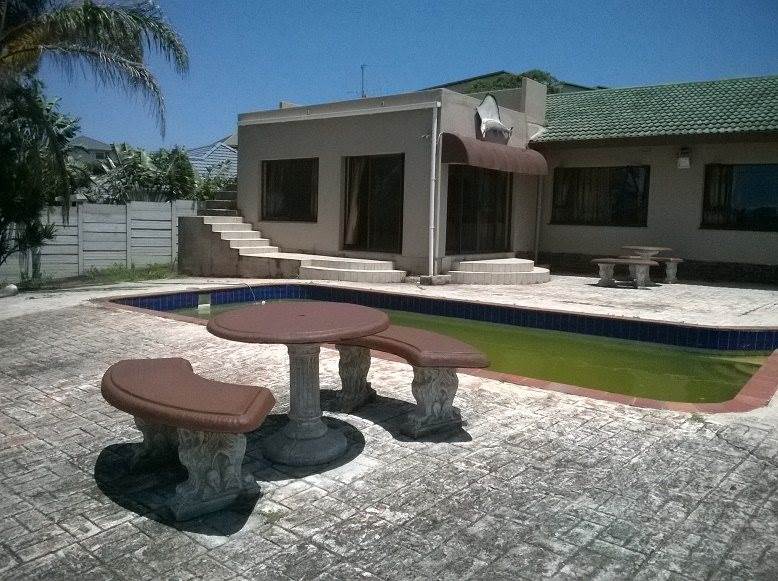 3 Bed House in Uvongo photo number 16