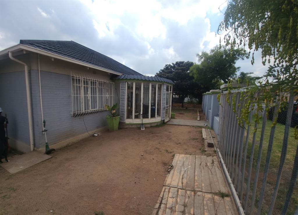 3 Bed House in Rosettenville photo number 15