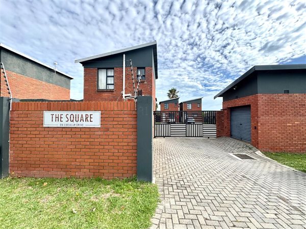 2 Bedroom Townhouse 2 Bedroom Townhouse