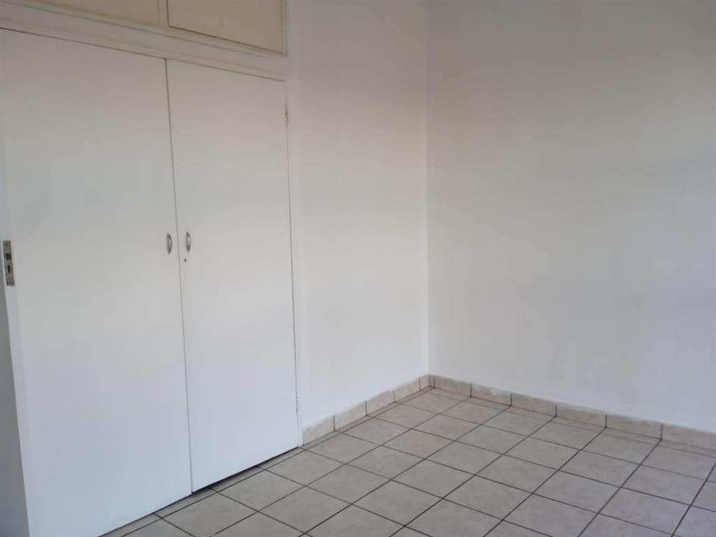 2 Bed Apartment in New Germany photo number 8