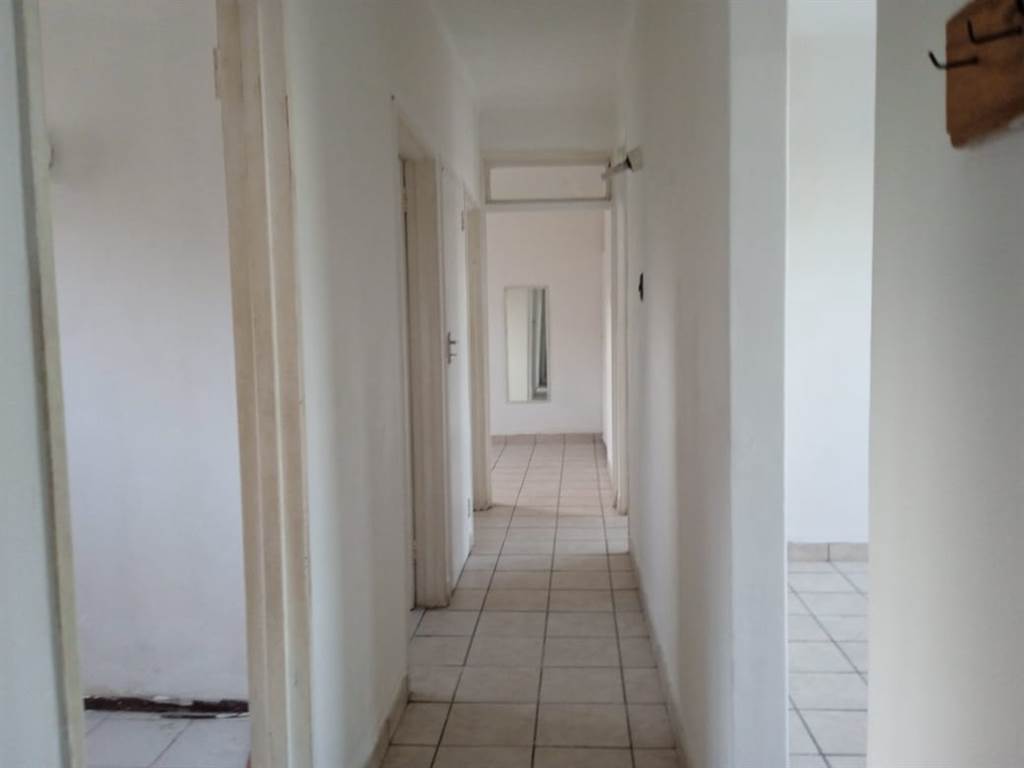 2 Bed Apartment in New Germany photo number 4