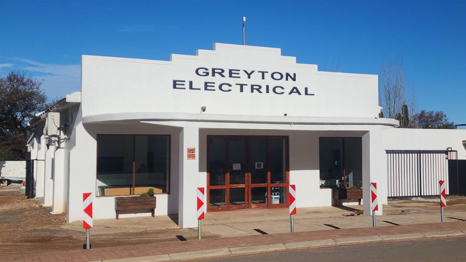 155  m² Commercial space in Greyton photo number 1