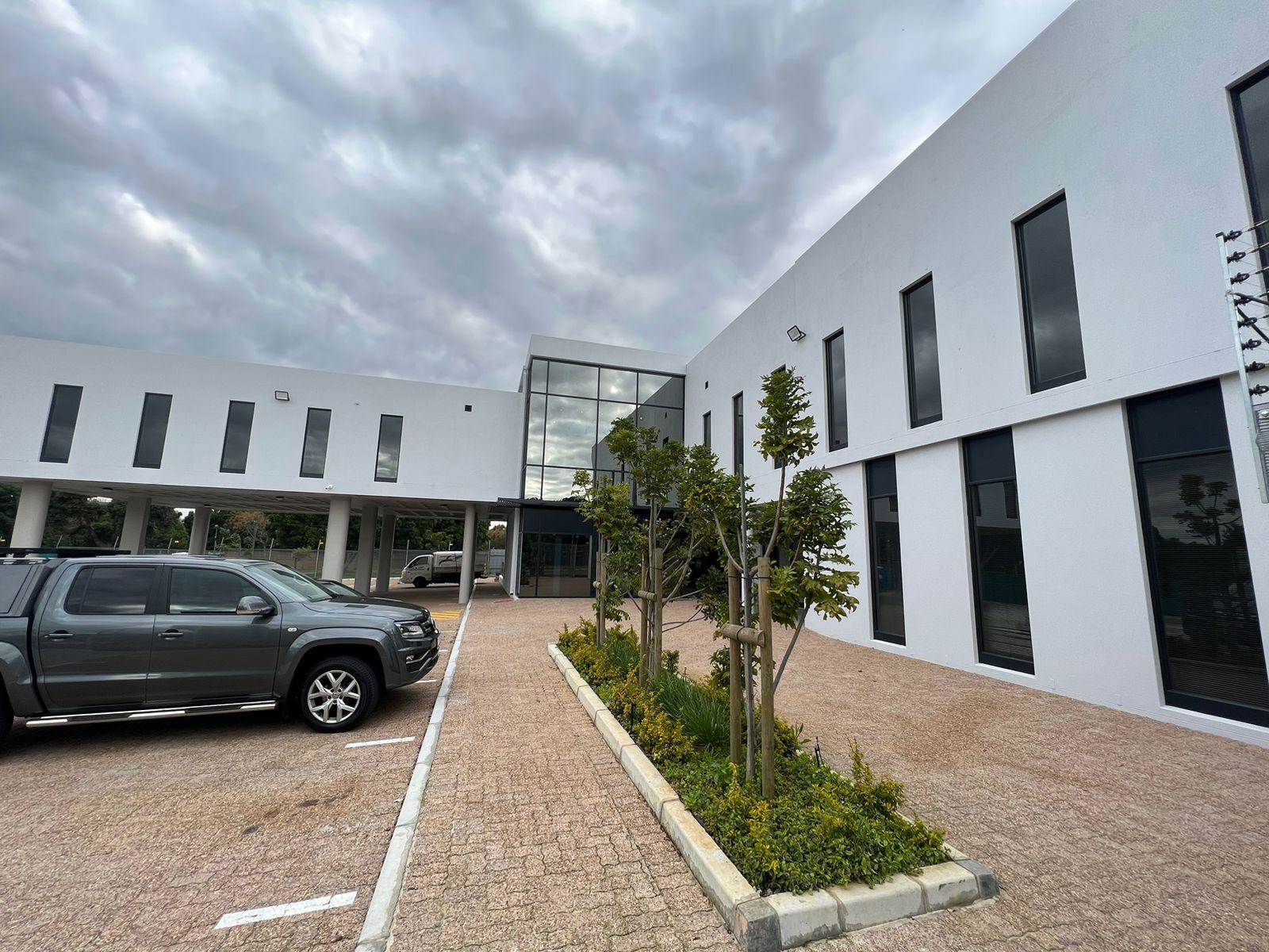 144  m² Commercial space in Durbanville Central photo number 2