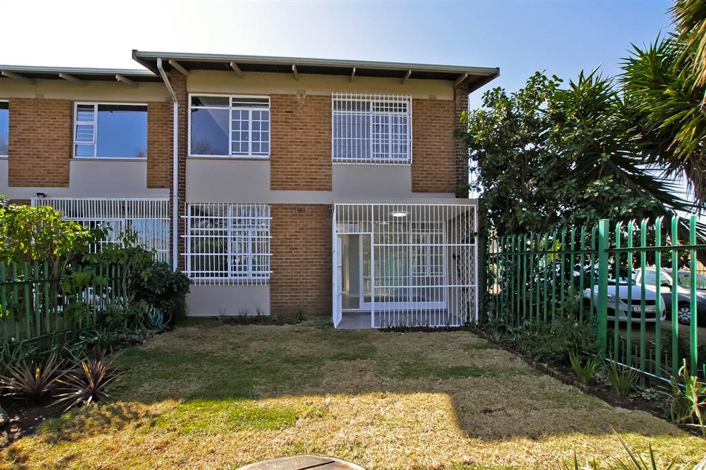 2 Bed Townhouse in Germiston Central photo number 18