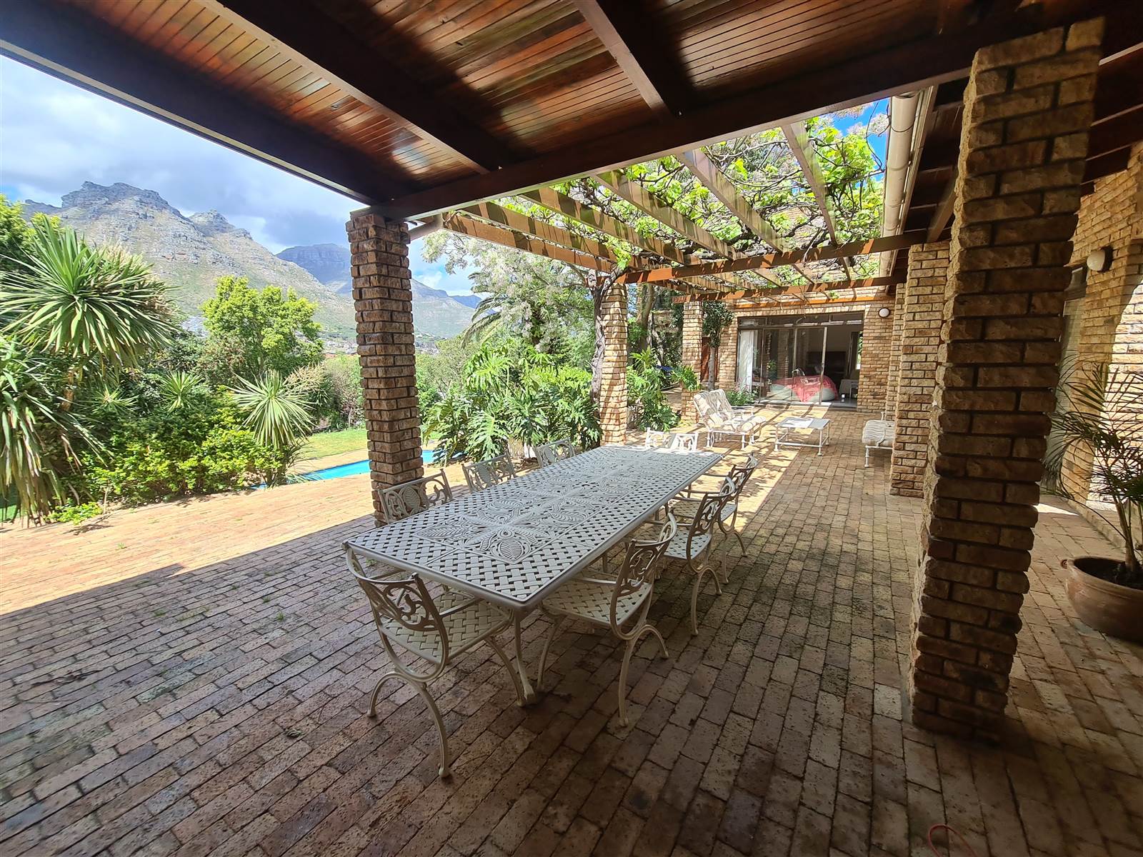 5 Bed House in Hout Bay and surrounds photo number 4