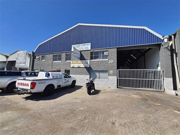 707  m² Industrial space