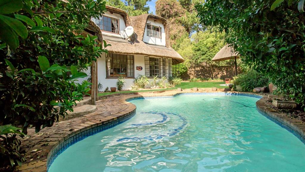 4 Bed House in Lonehill photo number 20