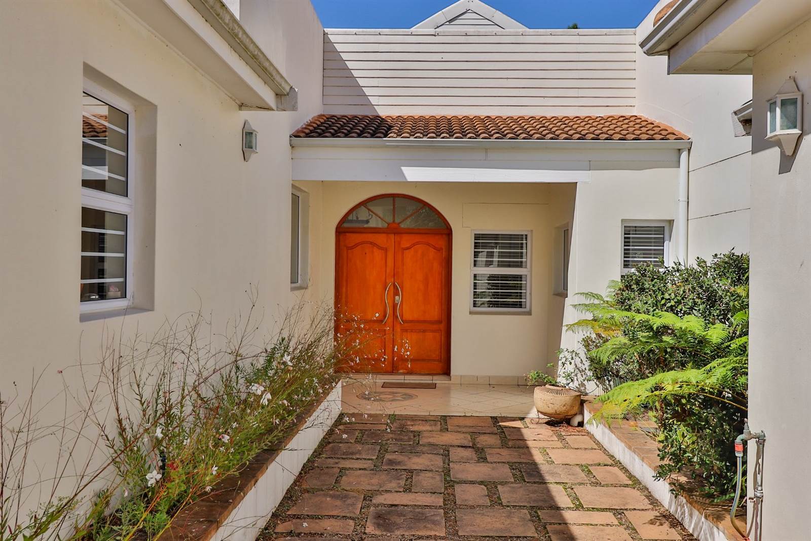 3 Bed House in Hermanus Heights photo number 8